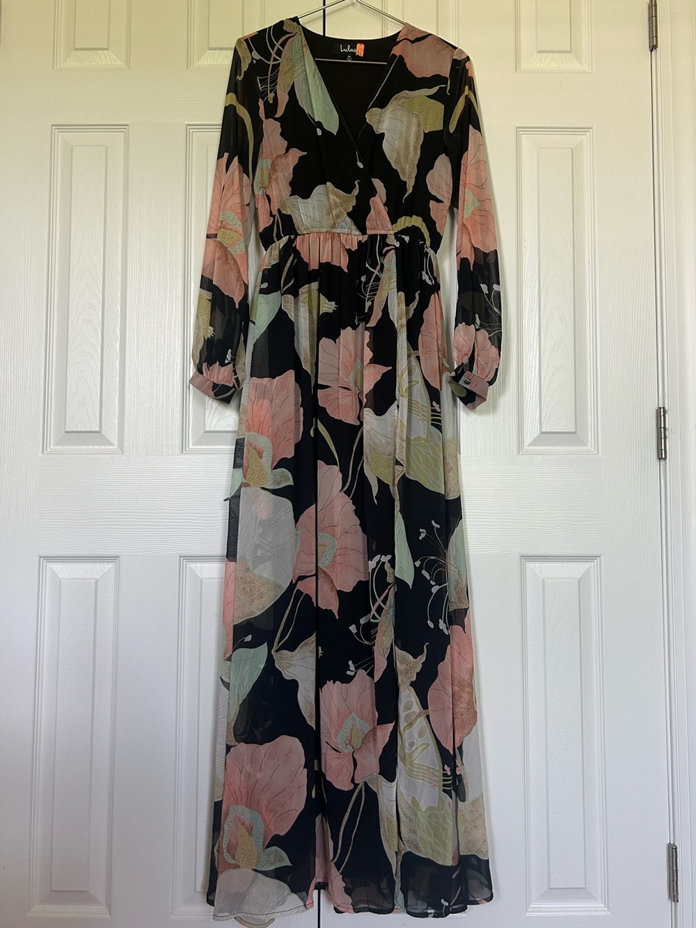 Lulus Wondrous Water Lillies Black Floral Print Maxi Dress size M - Picture 6 of 13